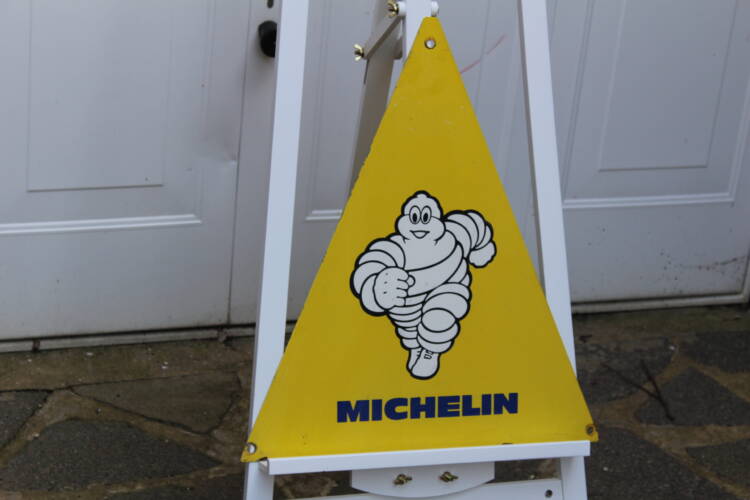 MICHELIN TRIANGLE Sign