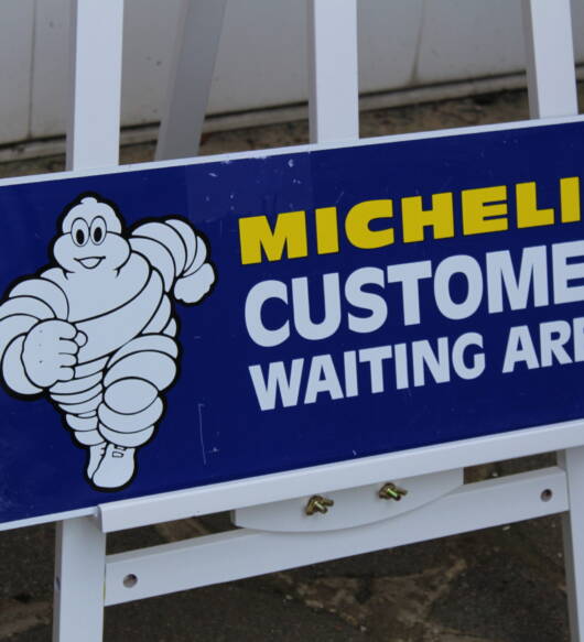 MICHELIN CUSTOMER WAITING AREA Sign