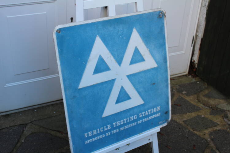 MOT Sign