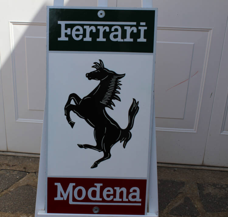 FERRARI Modena