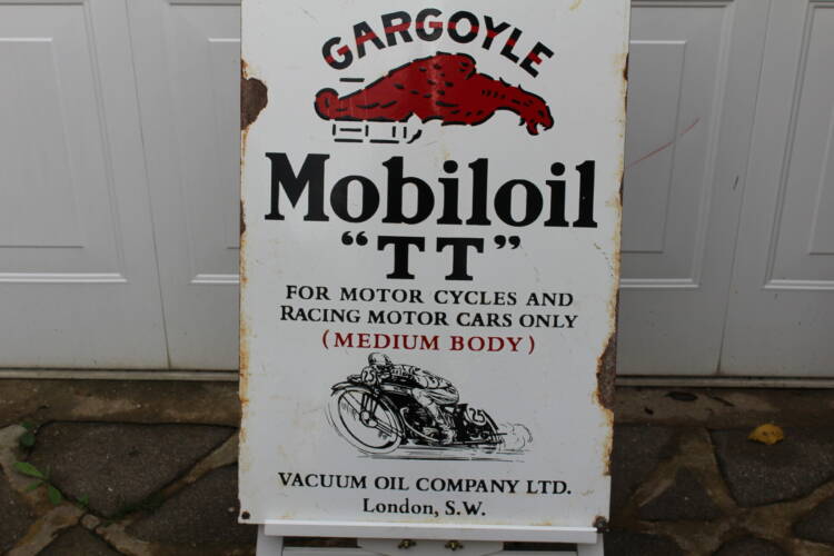 Mobil TT Sign