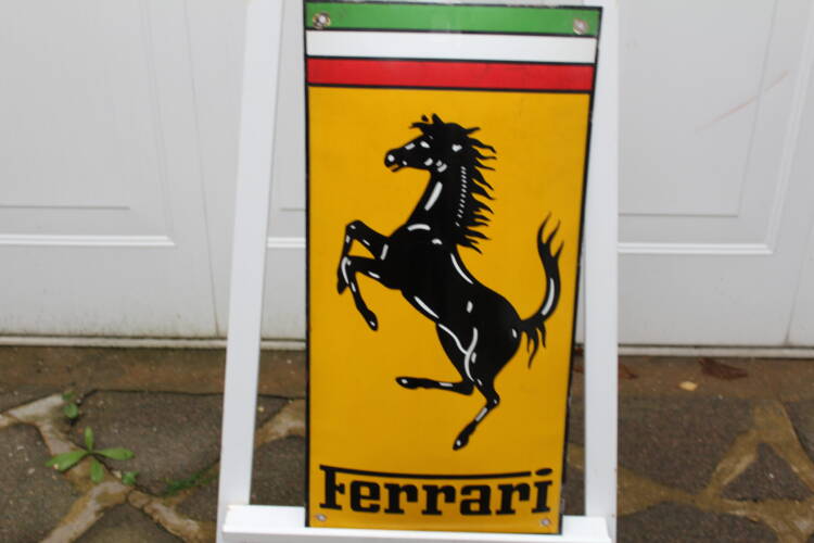 FERARRI Sign