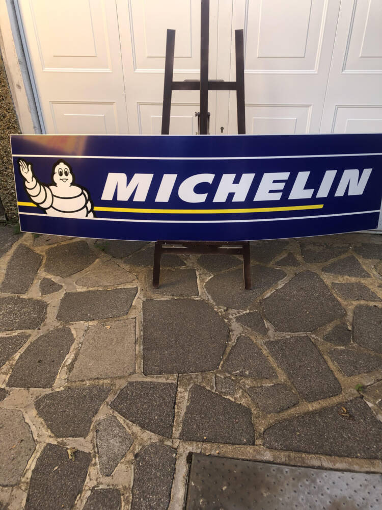 MICHELIN Sign