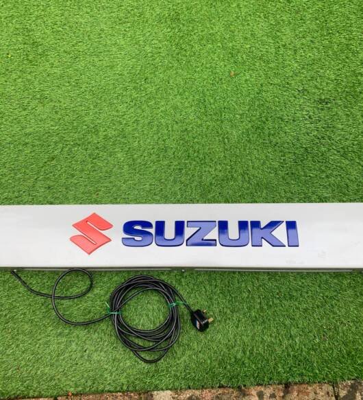 SUZUKI Lightbox